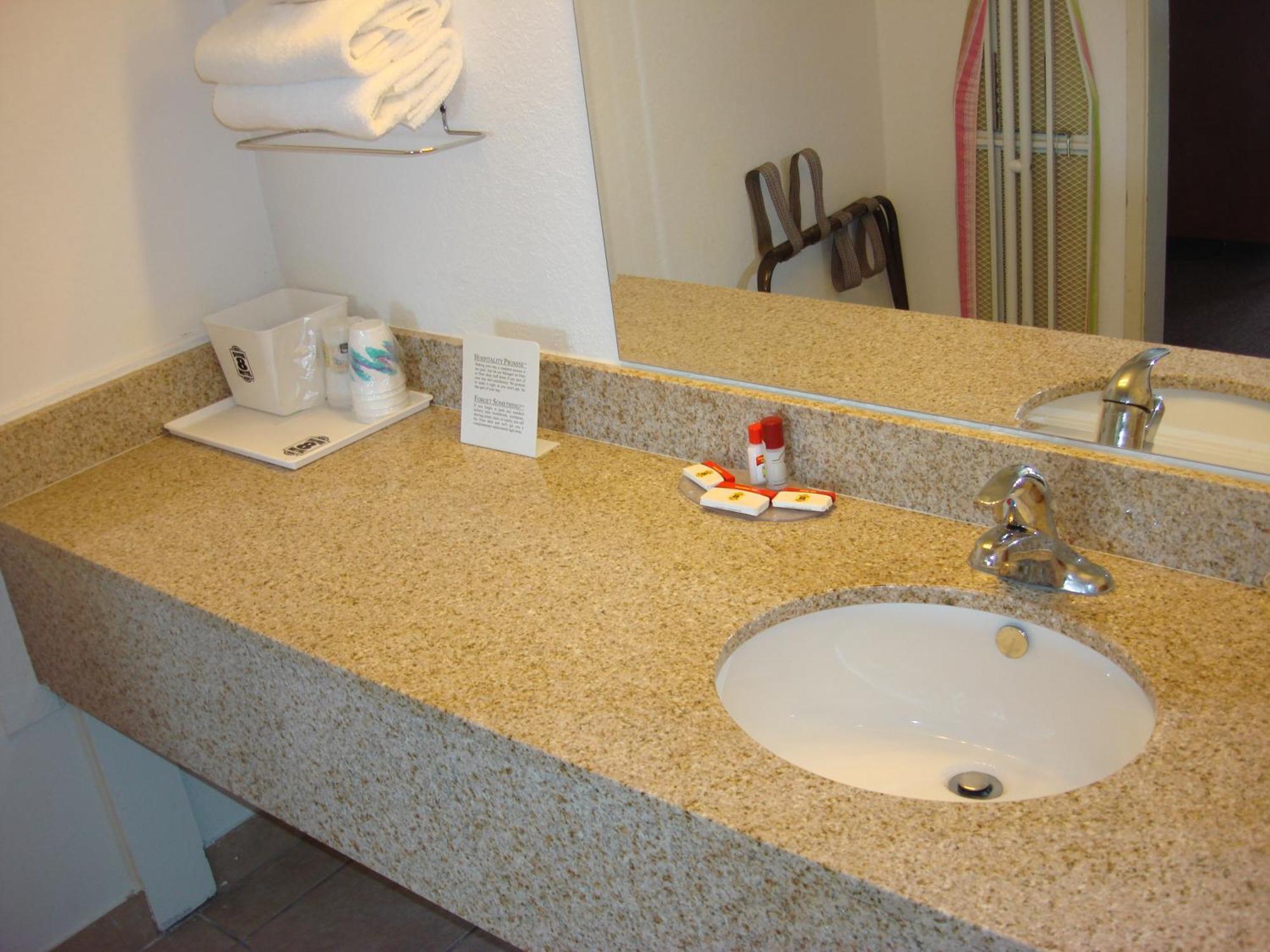 Super 8 By Wyndham St. George Ut Motel Екстериор снимка