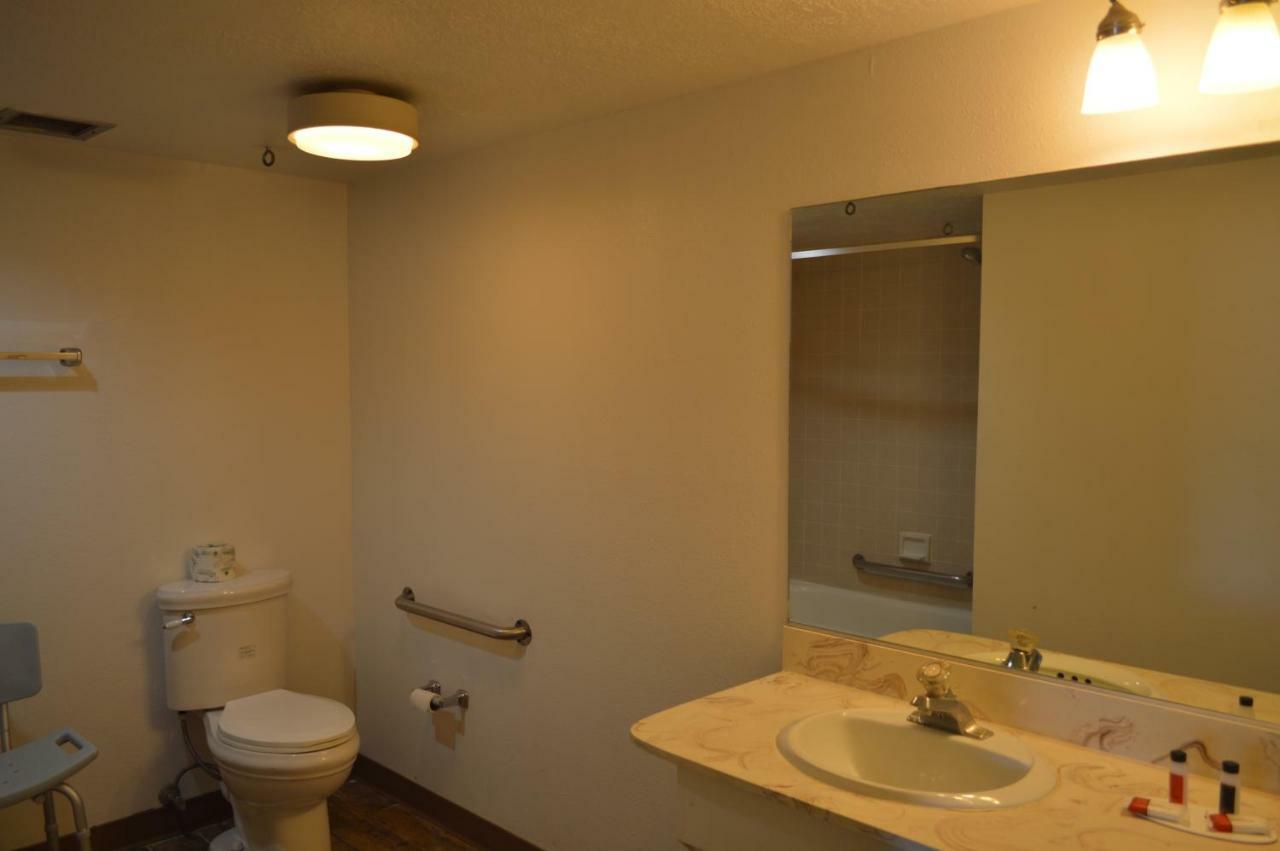 Super 8 By Wyndham St. George Ut Motel Екстериор снимка